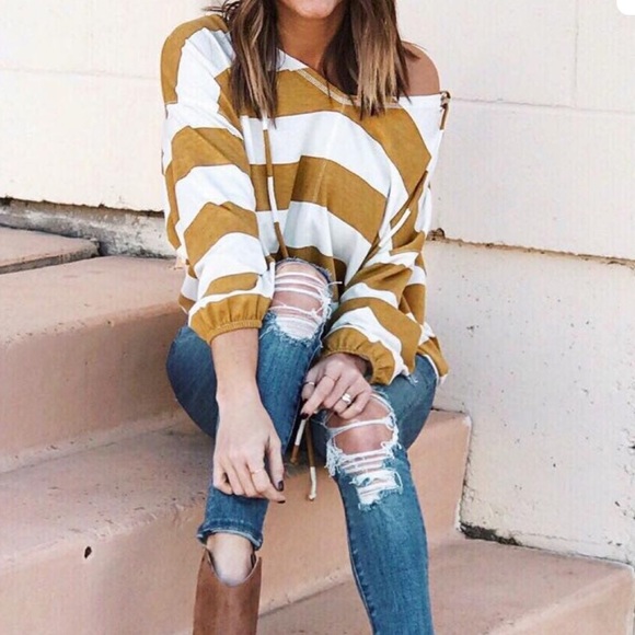 AERIE stripped hoodie top - Picture 2 of 9